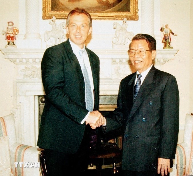 Nguyên Chủ tịch nước Trần Đức Lương hỏi vợ cho chú rể Việt ở Triều Tiên - 5 Nguyên Chủ tịch nước Trần Đức Lương hỏi vợ cho chú rể Việt ở Triều Tiên - 5