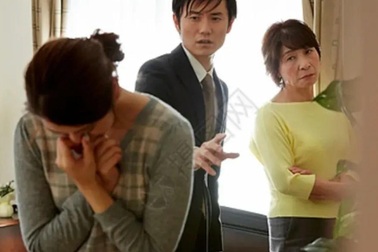 Không ăn tí cơm nào, tôi bật khóc khi phải làm một việc cho cả nhà bạn trai