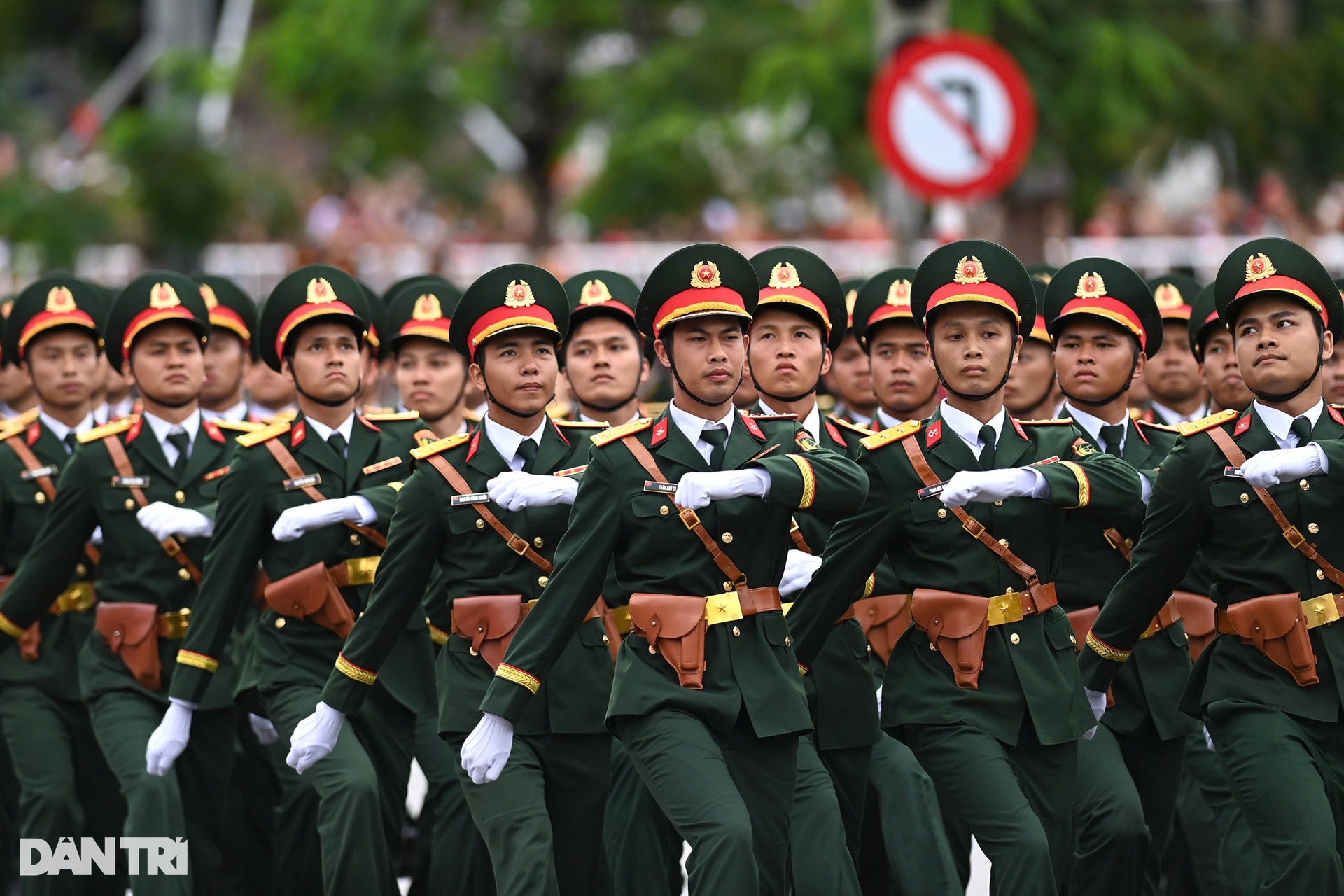 Những hình ảnh ấn tượng tại lễ kỷ niệm 70 năm Giải phóng Hải Phòng - 8