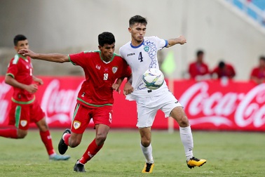 Bị Oman chia điểm, HLV Olympic Uzbekistan đổ lỗi do thời tiết