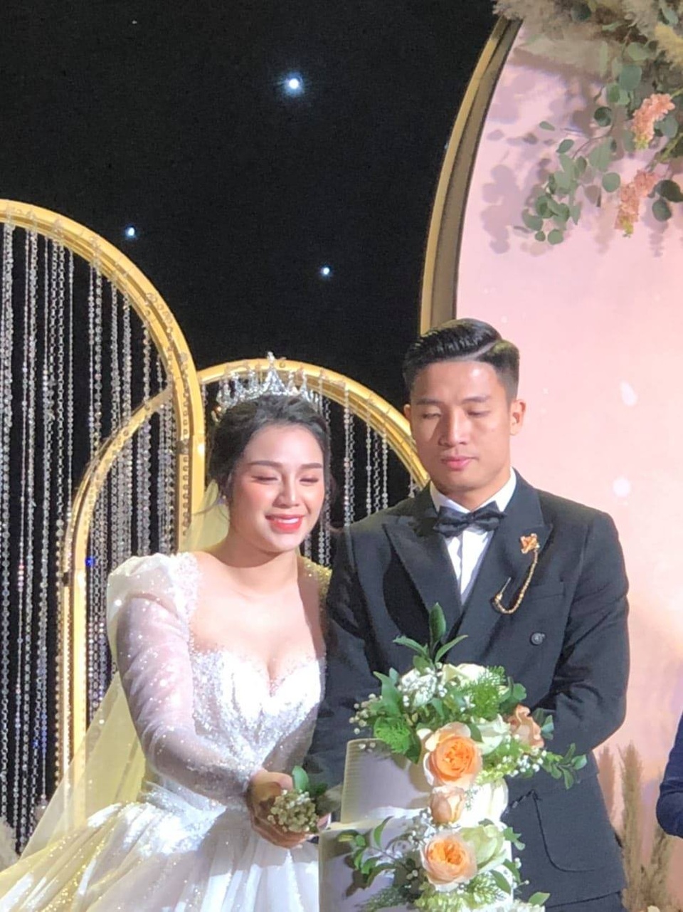 Dàn sao đội tuyển Việt Nam dự lễ cưới Bùi Tiến Dũng tại Hà Nội - 10 Dàn sao đội tuyển Việt Nam dự lễ cưới Bùi Tiến Dũng tại Hà Nội - 10