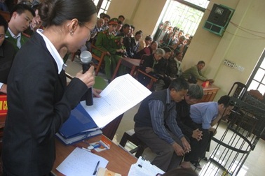 "Cấm cửa" làm luật sư với người phạm tội nặng sau ra tù