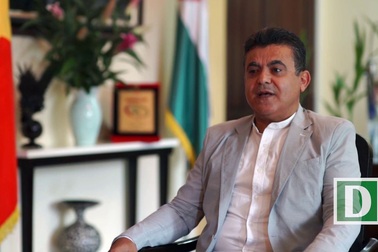 Nhà ngoại giao "Tây" kể chuyện học tiếng Việt