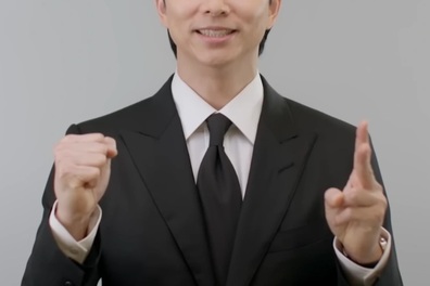 Khoa học giải mã bí quyết chiến thắng trò “kéo, búa, bao”