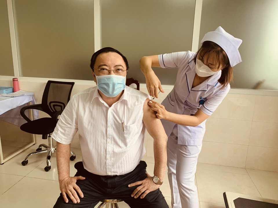 Đồng Nai: Có 4 trường hợp phản ứng sau tiêm vắc xin Covid-19 - 1 Đồng Nai: Có 4 trường hợp phản ứng sau tiêm vắc xin Covid-19 - 1
