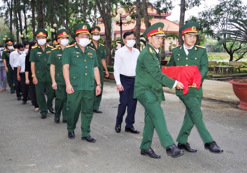 Truy điệu, an táng 4 hài cốt liệt sĩ tại nghĩa trang liệt sĩ Bạc Liêu - 3 Truy điệu, an táng 4 hài cốt liệt sĩ tại nghĩa trang liệt sĩ Bạc Liêu - 3
