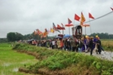 Tận mắt chiêm ngưỡng kho báu vua Hàm Nghi ban tặng