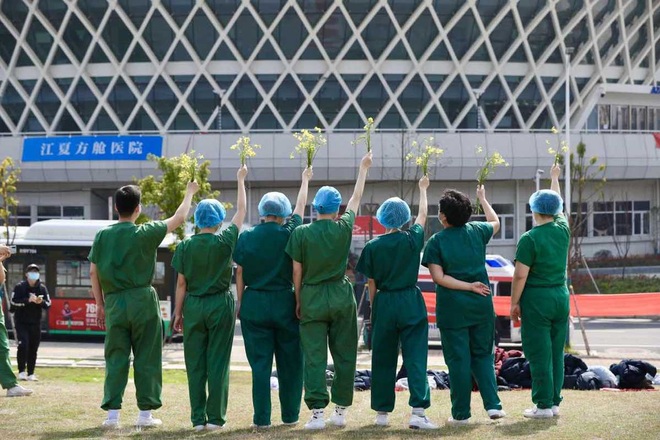 Trung Quốc đóng cửa 15 bệnh viện dã chiến ở tâm dịch Vũ Hán - 12 Trung Quốc đóng cửa 15 bệnh viện dã chiến ở tâm dịch Vũ Hán - 12
