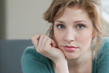 Mất bạn trai vào tay cô bạn gái thân thiết