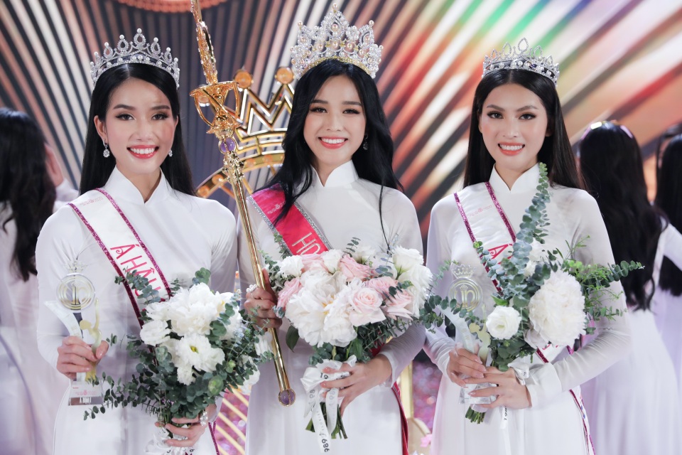 Hoa hậu Hà Kiều Anh: “Đối với tôi, Đỗ Thị Hà rất đẹp” - 3 Hoa hậu Hà Kiều Anh: “Đối với tôi, Đỗ Thị Hà rất đẹp” - 3