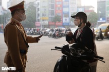 Áp dụng mức xử phạt vi phạm mới: Nhiều người giật mình sau khi vượt đèn đỏ