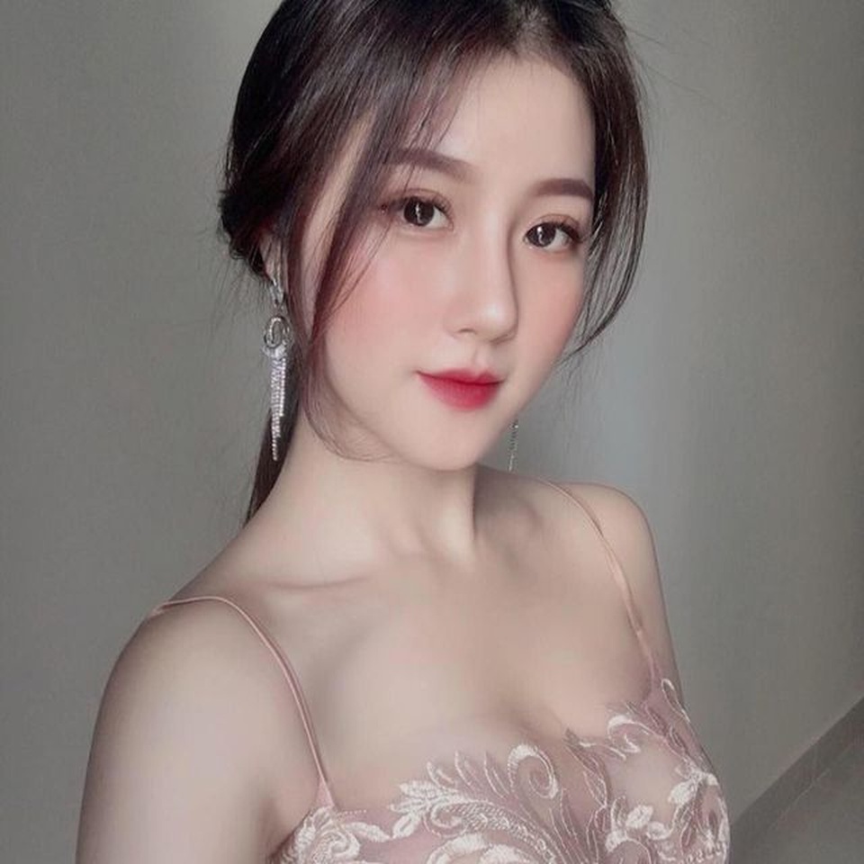 4 nữ cổ động viên bóng đá xinh đẹp, nóng bỏng lọt máy quay năm 2019 - 2 4 nữ cổ động viên bóng đá xinh đẹp, nóng bỏng lọt máy quay năm 2019 - 2