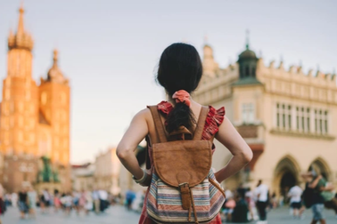 Chấp nhận vay số tiền lớn để con được đi du học ở nước ngoài