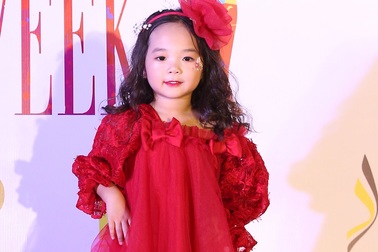 Bất ngờ trước màn biểu diễn thời trang sành điệu của các mẫu nhí