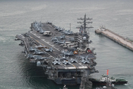 Mỹ đưa tàu sân bay tới Hàn Quốc, Triều Tiên cảnh báo "chiến tranh hạt nhân"