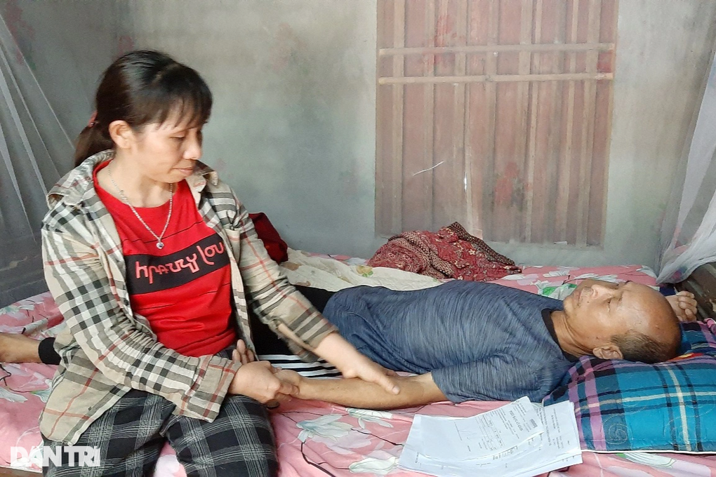 Người vợ tảo tần lam lũ khóc cạn nước mắt trước tai họa ập xuống chồng con - 2 Người vợ tảo tần lam lũ khóc cạn nước mắt trước tai họa ập xuống chồng con - 2