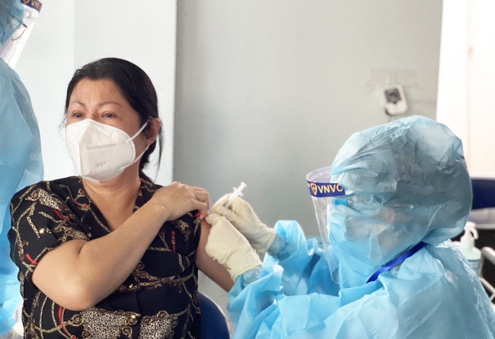 Hỏi đáp vắc xin Covid-19: Làm sao để biết cơ thể đã có kháng thể sau tiêm? - 1 Hỏi đáp vắc xin Covid-19: Làm sao để biết cơ thể đã có kháng thể sau tiêm? - 1