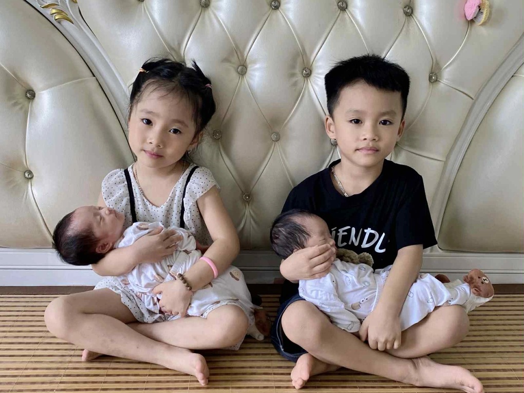 Điểm trùng hợp trong 2 lần sinh đôi tự nhiên của mẹ trẻ xinh đẹp Hải Phòng - 2 Điểm trùng hợp trong 2 lần sinh đôi tự nhiên của mẹ trẻ xinh đẹp Hải Phòng - 2