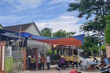 Vụ chồng đâm vợ, đốt nhà hàng xóm: 2 ngày 2 đám tang và 2 đứa trẻ mồ côi