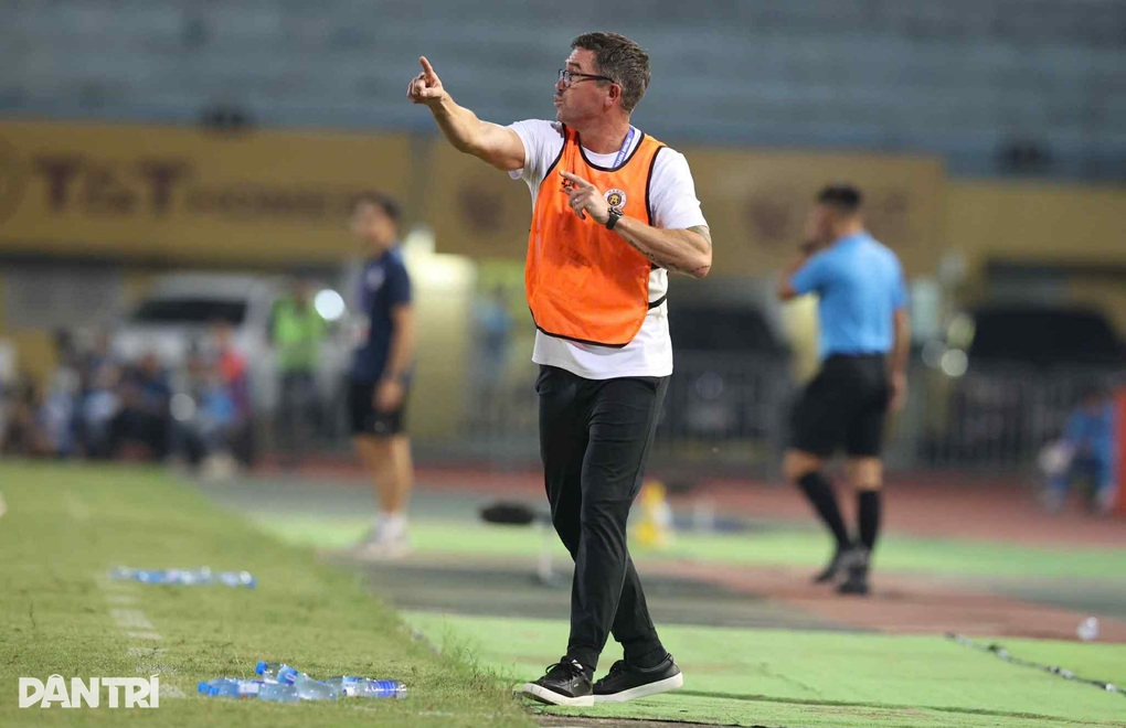 Hà Nội FC thua CLB Ninh Bình trong ngày ra mắt của HLV Harry Kewell - 2 Hà Nội FC thua CLB Ninh Bình trong ngày ra mắt của HLV Harry Kewell - 2