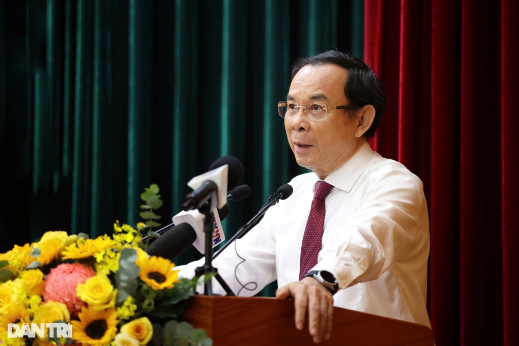Tân Phó bí thư TPHCM Nguyễn Văn Được: Từ nay, tôi được cùng lái con tàu lớn - 2 Tân Phó bí thư TPHCM Nguyễn Văn Được: Từ nay, tôi được cùng lái con tàu lớn - 2