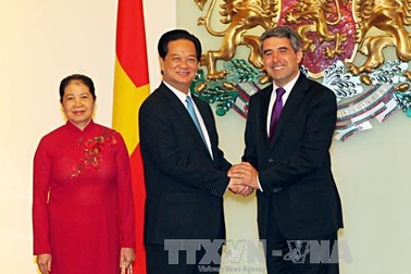 Thủ tướng Nguyễn Tấn Dũng hội kiến Tổng thống Bulgaria