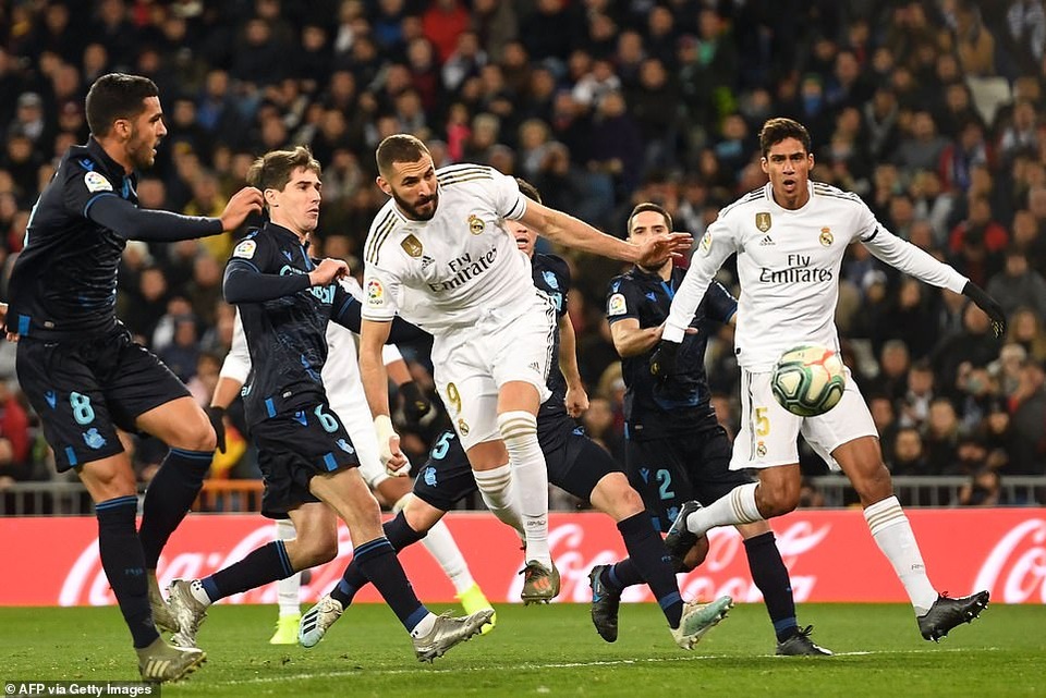 Ngược dòng hạ Sociedad, Real Madrid áp sát Barcelona - 3 Ngược dòng hạ Sociedad, Real Madrid áp sát Barcelona - 3