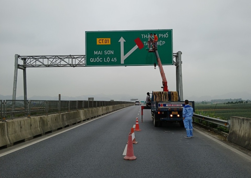 Doanh nghiệp vận hành 3 tuyến cao tốc cạn kinh phí, kêu cứu Bộ GTVT - 1 Doanh nghiệp vận hành 3 tuyến cao tốc cạn kinh phí, kêu cứu Bộ GTVT - 1