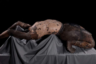 Pho tượng đất nung có tư thế kỳ lạ trong lăng mộ Tần Thủy Hoàng