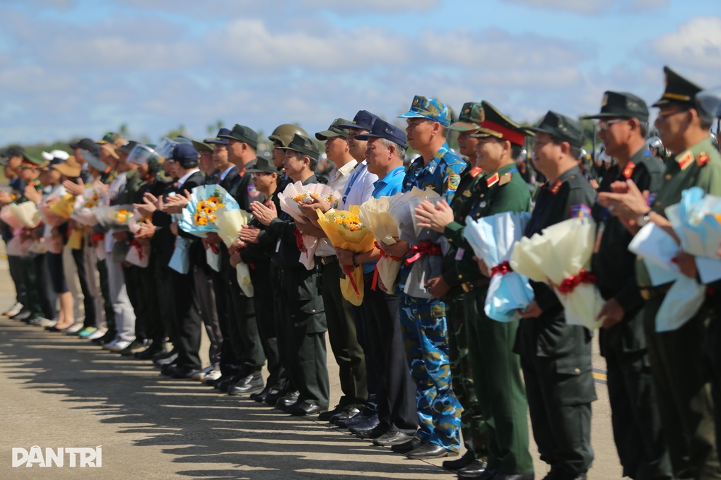 Xem 3 tình huống giả định Cảng Hàng không Buôn Ma Thuột bị tấn công - 9 Xem 3 tình huống giả định Cảng Hàng không Buôn Ma Thuột bị tấn công - 9