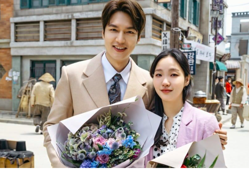 “Quân vương bất diệt” kết thúc với nụ hôn ngọt của Lee Min Ho và Kim Go Eun - 3 “Quân vương bất diệt” kết thúc với nụ hôn ngọt của Lee Min Ho và Kim Go Eun - 3
