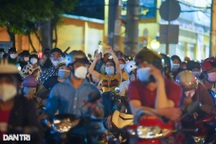 Bộ trưởng Đào Ngọc Dung với câu hỏi về 4 mẹ con đi xe đạp 1.700km về quê