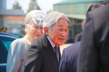 Sức khỏe "ít người bì kịp" của nhà vua và Hoàng hậu Nhật Bản