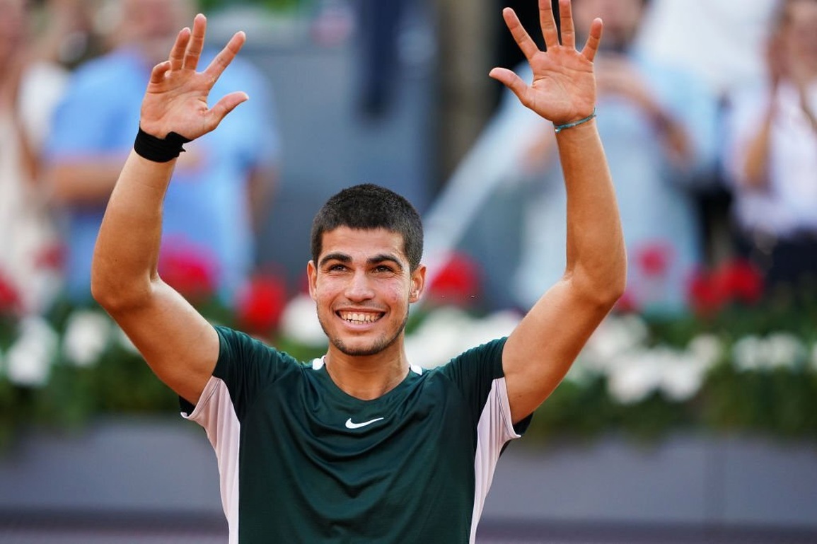 Tiểu Nadal Alcaraz đánh bại Djokovic tại bán kết Madrid Open - 1 Tiểu Nadal Alcaraz đánh bại Djokovic tại bán kết Madrid Open - 1