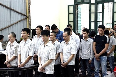 Phá vụ án ổ nhóm giang hồ thách đấu, giăng bẫy nhau trên đường Láng - Hòa Lạc