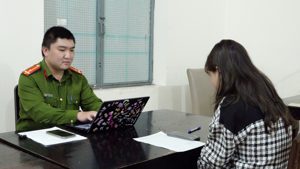 Cô gái ở Đà Lạt bán điện thoại rồi dựng chuyện bị cướp - 1 Cô gái ở Đà Lạt bán điện thoại rồi dựng chuyện bị cướp - 1