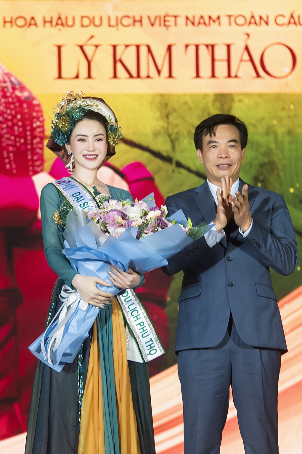 Hoa hậu Lý Kim Thảo trở thành Đại sứ quảng bá du lịch vùng Đất Tổ - 1 Hoa hậu Lý Kim Thảo trở thành Đại sứ quảng bá du lịch vùng Đất Tổ - 1