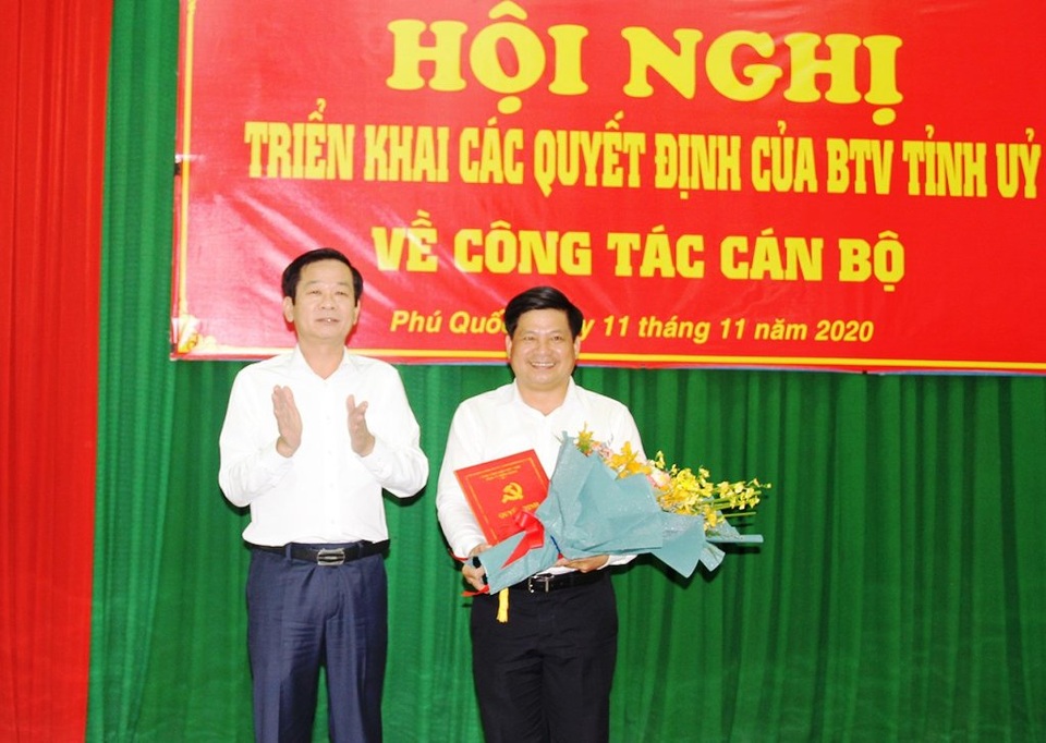 Phó trưởng Ban Tuyên giáo Tỉnh ủy làm Bí thư Huyện ủy Phú Quốc - 1 Phó trưởng Ban Tuyên giáo Tỉnh ủy làm Bí thư Huyện ủy Phú Quốc - 1