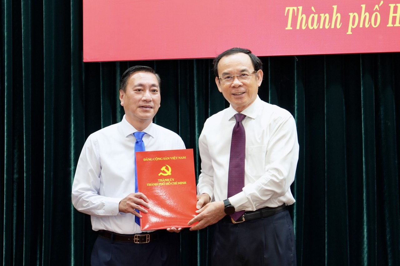 हो ची मिन्ह सिटी पार्टी समिति ने स्थायी समिति में 4 सदस्यों को जोड़ा - 3 Thành ủy TPHCM bổ sung 4 ủy viên Ban Thường vụ - 3