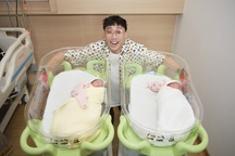 Vợ chồng Gino Tống - Kim Chi phim "Học đường nổi loạn" đón cặp song sinh