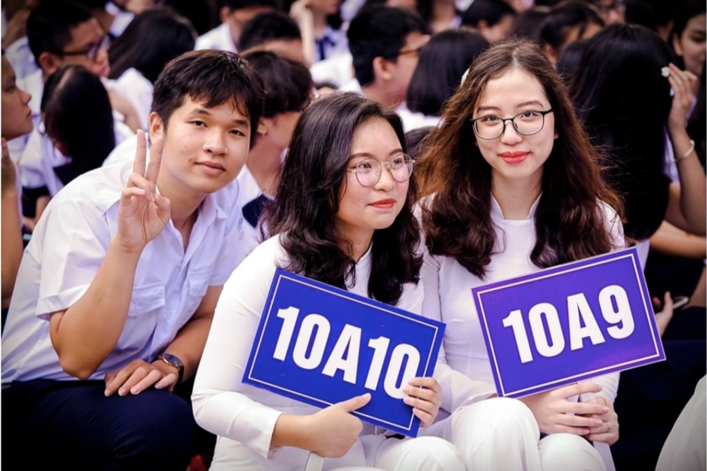 ហេតុអ្វីបានជាទីក្រុងហូជីមិញត្រូវលុបចោលការសម្រេចចិត្តលើសាលាទំនើបដែលមានសមាហរណកម្មអន្តរជាតិ? - ១ Vì sao TPHCM phải bãi bỏ quyết định về trường tiên tiến, hội nhập quốc tế? - 1