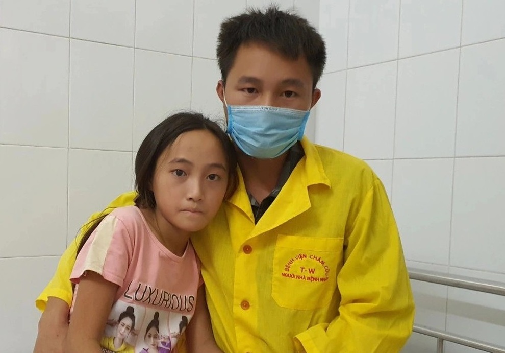 Xót xa hoàn cảnh người đàn ông dân tộc HMông bán trâu tìm sự sống cho con - 3 Xót xa hoàn cảnh người đàn ông dân tộc HMông bán trâu tìm sự sống cho con - 3
