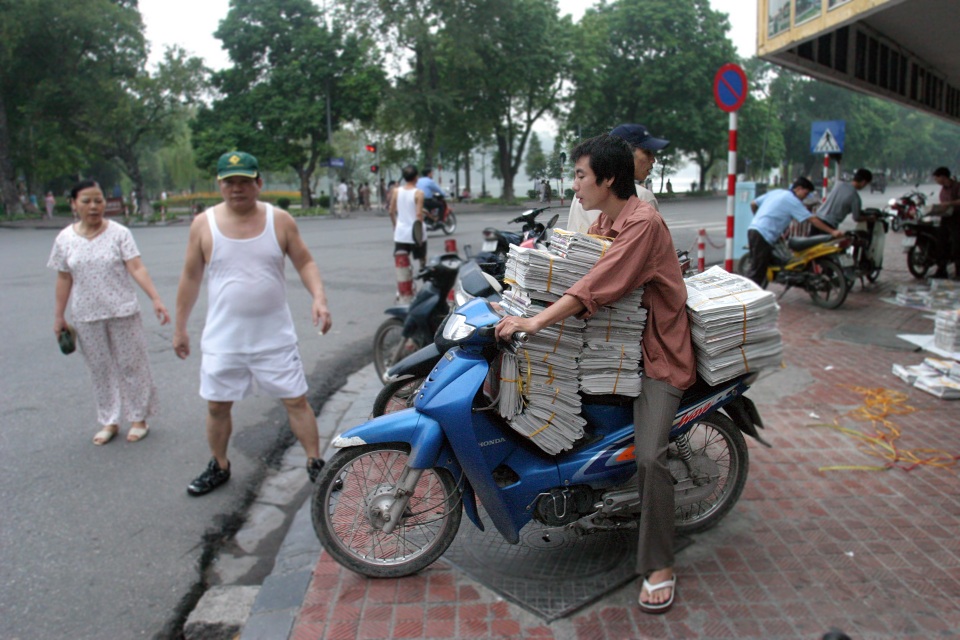Nhớ thương báo giấy... - 6 Nhớ thương báo giấy... - 6