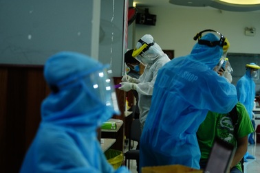 1.392 người tiếp xúc với ca bệnh Covid-19 đang chờ kết quả