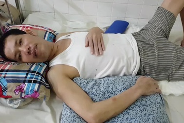 Chị Phạm Thị Hoa nói về hoàn cảnh chồng và gia đình