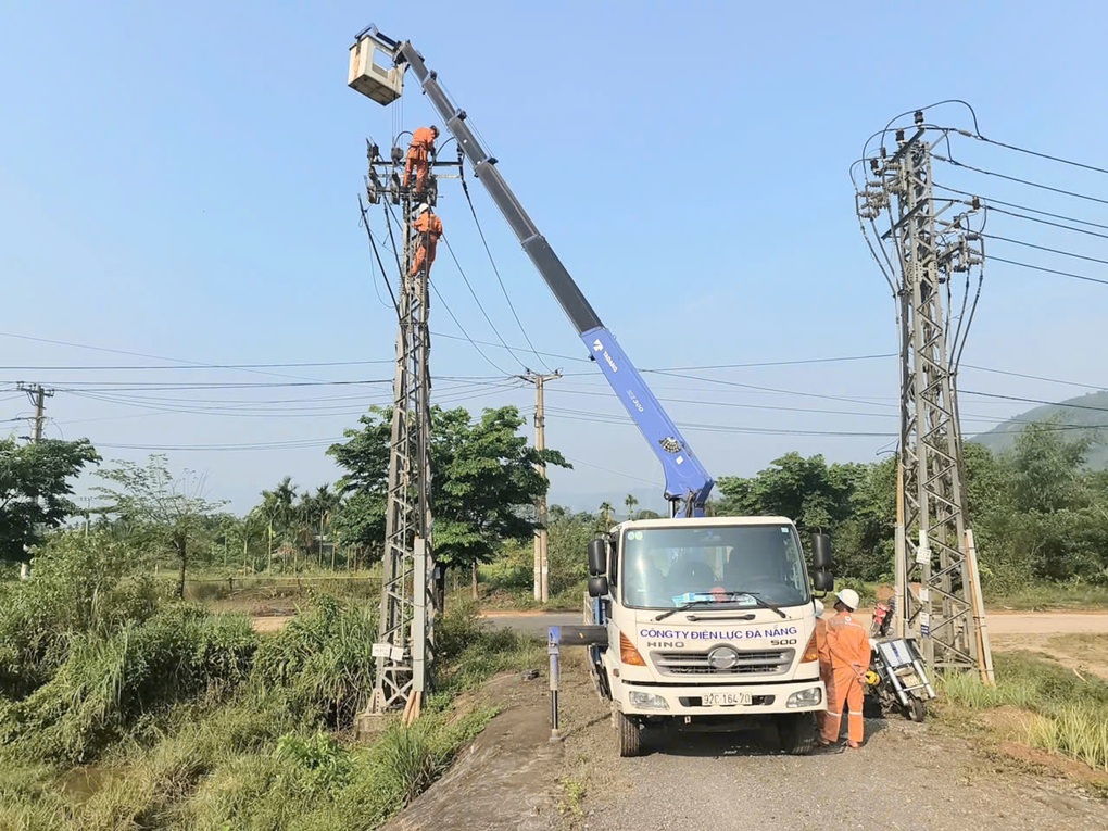EVNCPC tăng cường các giải pháp đảm bảo cấp điện mùa nắng nóng - 1