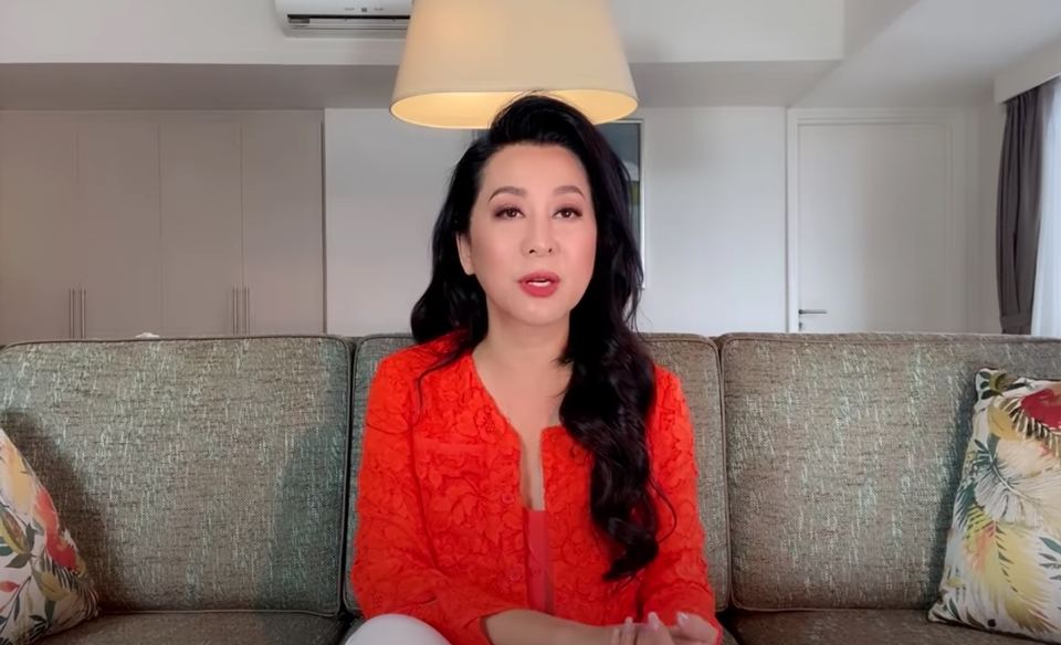 MC Nguyễn Cao Kỳ Duyên: Tôi hết hồn vì được tặng gói lì xì lớn quá! - 1 MC Nguyễn Cao Kỳ Duyên: Tôi hết hồn vì được tặng gói lì xì lớn quá! - 1