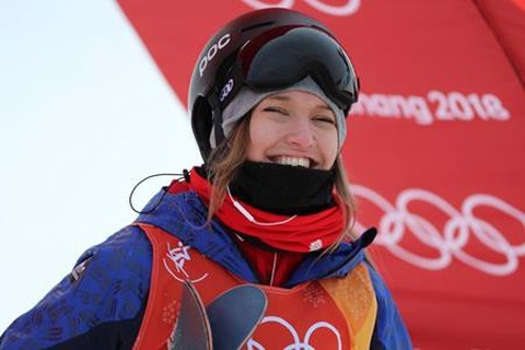 Người đẹp Olympic mùa Đông tái xuất ấn tượng sau chấn thương kinh hoàng