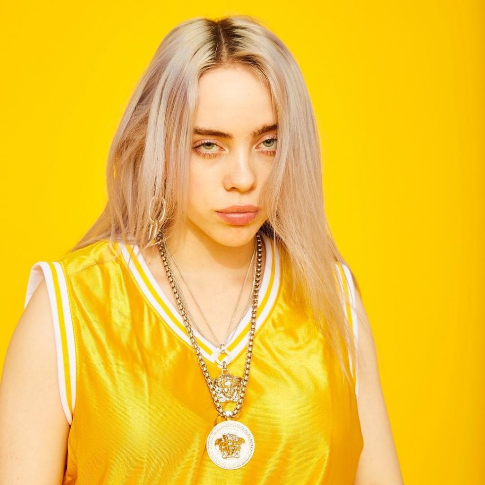 Ca sĩ Billie Eilish "bị phá hủy não bộ" vì từng... nghiện phim "đen" | Báo Dân trí