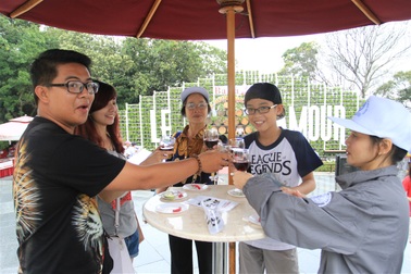 Say cùng lễ hội rượu vang tại Bà Nà Hills